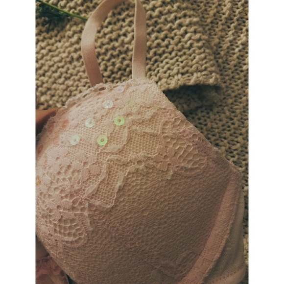 32B bundle 🌼 aerie & gilly hicks - Picture 2 of 2